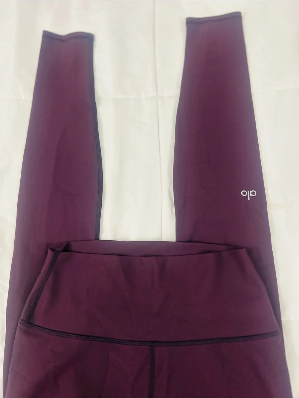 ALO YOGA High -Waist Ripped Leggings - Purple.Size Medium
